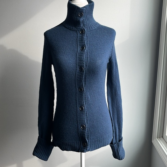 Inhabit cashmere button up sweater - Picture 2 of 9